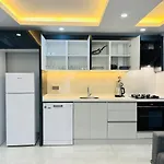17 Luxury In The Center Lägenhet